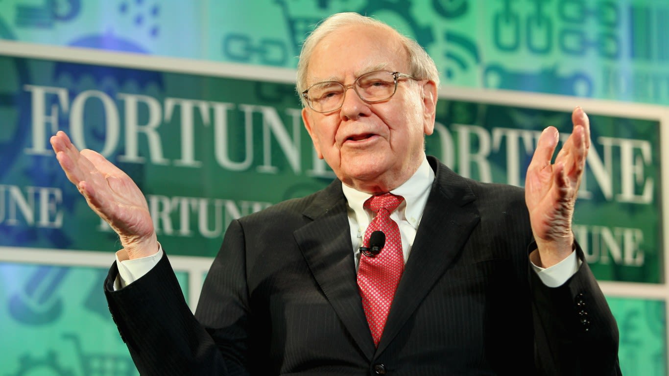 As We Predicted Warren Buffett Slashes Holdings In Apple Shares