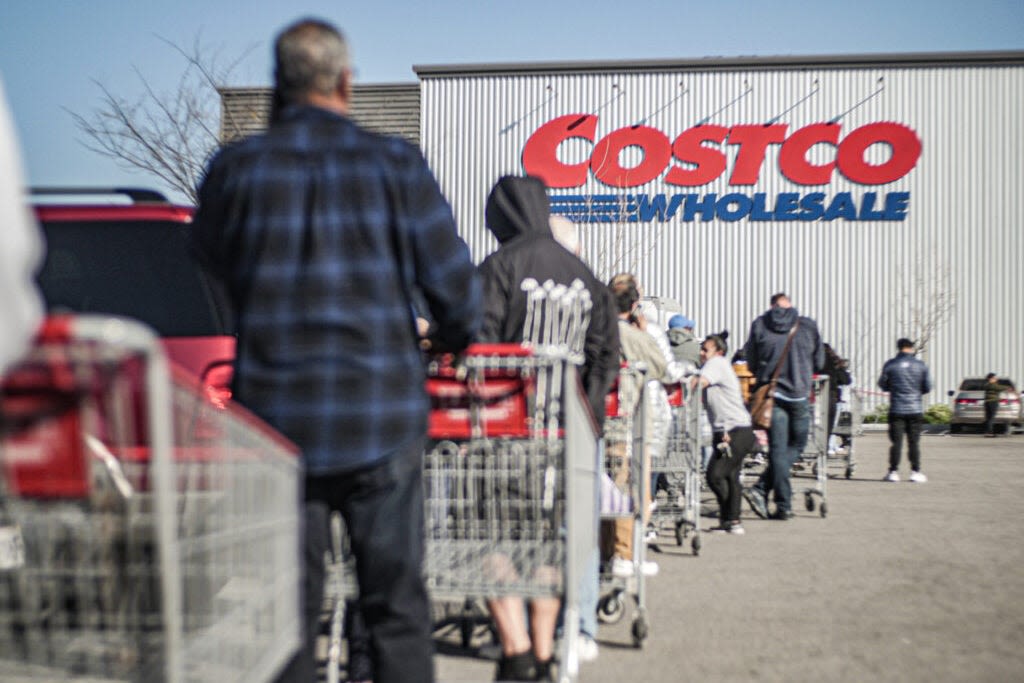 Costco Q3 Earnings Highlights: Revenue Beat, EPS Beat, No Membership Fee Increase Announced - Costco Wholesale (NASDAQ:COST)