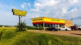 Waffle House workers to get $3 pay increase