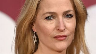 Scoop star Gillian Anderson's wild life - teen rebel, X Files snub and David Duchovny rumours