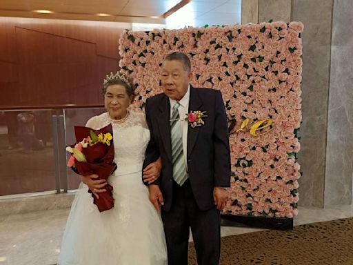 一本漫畫書讓她愛上丈夫 結婚70年白金婚夫妻超甜蜜