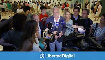 La expedición popular aterriza en Barajas: "Nos humillaron y deportaron"