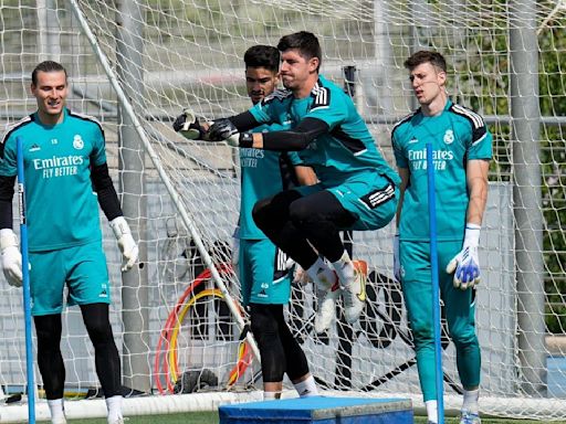 Ancelotti faces goalkeeper dilemma ahead of Champions League final. Courtois or Lunin?