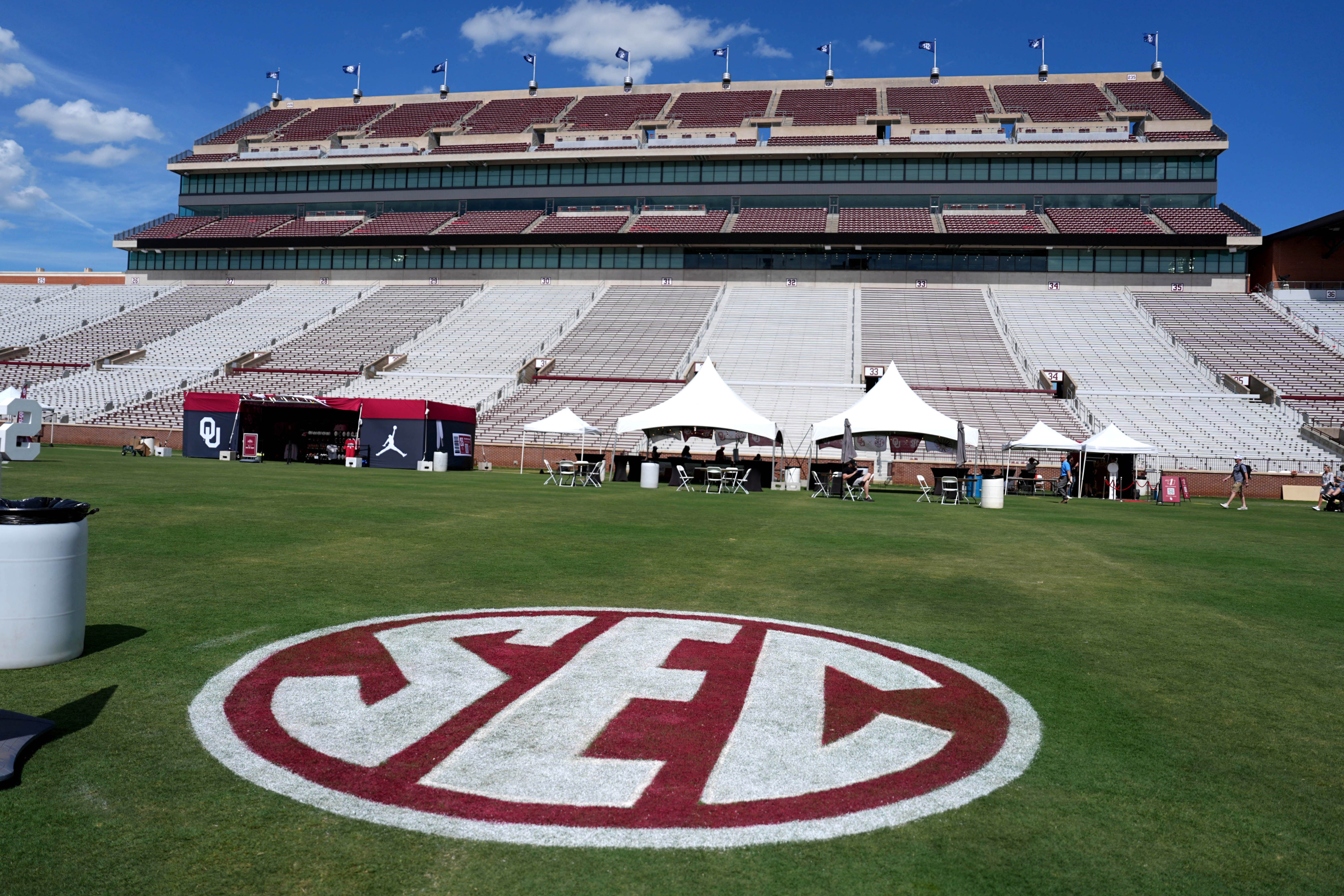 Kimrey family contributes record $20 million gift to OU football, baseball