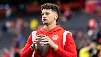 Patrick Mahomes Brushes Off Raiders Calling Him a ‘Bitch,’ Kermit Doll: ‘It’ll Get Handled’