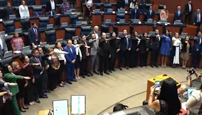 Rinden protesta en el Senado 25 magistrados del Tribunal de Justicia Administrativa palomeados por AMLO