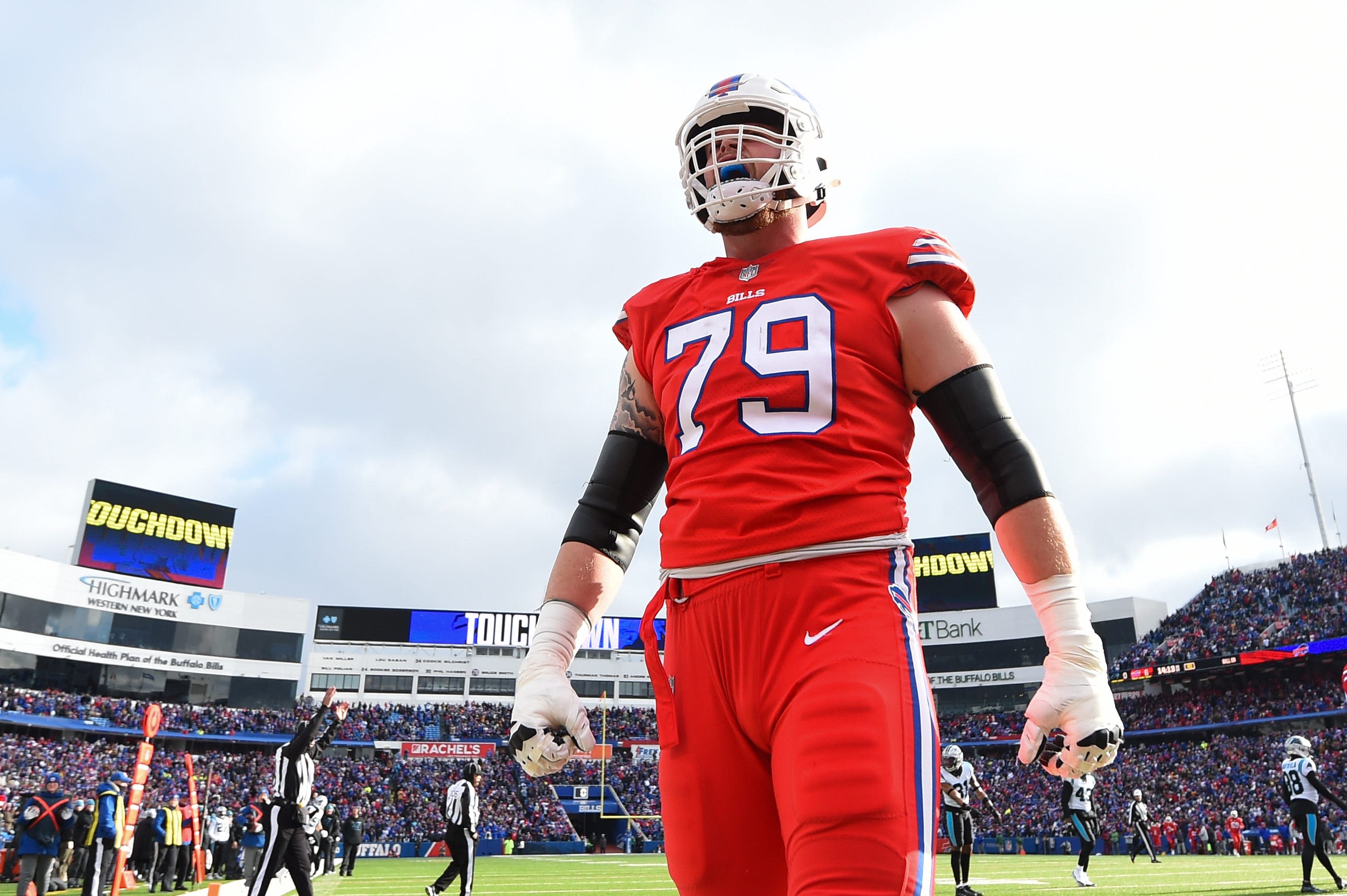 Bills, OL Spencer Brown agree to contract extension