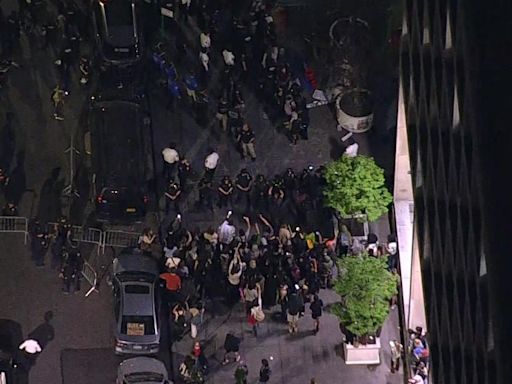 Arrests made as pro-Palestinian protesters gather outside NYC's Fashion Institute of Technology