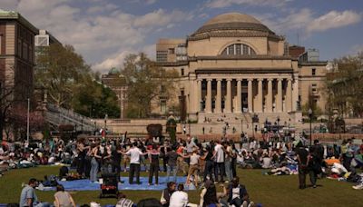 La Universidad de Columbia extiende las clases híbridas hasta el final del semestre mientras las tensas protestas generan preocupaciones de seguridad