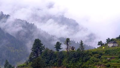 尼泊爾強降雨釀山崩至少9死 一家五口睡夢中慘遭活埋