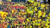 Hermoso gesto de hinchas de Pereira con los fanáticos del Bucaramanga: "Hay esperanza"
