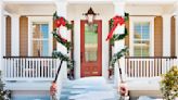 How to Make a Front Yard Look More Christmassy - 8 Tricks to Create Festive Charm and Curb Appeal