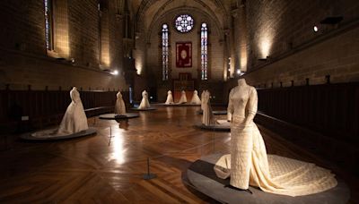 Pamplona acoge la primera exposición de vestidos de novia originales de Balenciaga