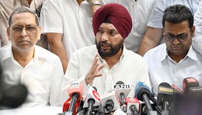Sanjay Singh claims Arvinder Lovely had 'big role' in INDIA-AAP pact. Ex-Delhi Congress chief retorts AAP MP 'in trauma'