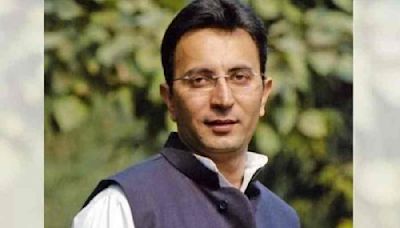 Union minister Jitin Prasada escapes unhurt as car damaged in collision