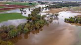 Australia floods: Hundreds ordered to evacuate homes in Victoria state