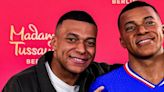 Así es la nueva estatua de cera de Mbappé ¡Parece su hermano gemelo!