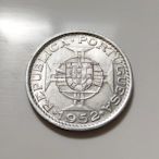 UNC 稀少 1952 年 MACAU 澳門 5 Patacas 五 元 大型 銀幣 美品