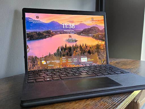 HP Spectre Foldable 17 review: a flagship screen and hugely versatile device, but it’s fatally flawed