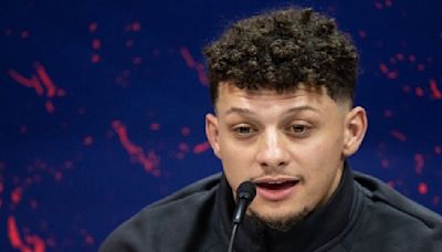 Mom Randi Mahomes Is Awed by Patrick Mahomes’ Look-Alike Pranking People at Walmart Store