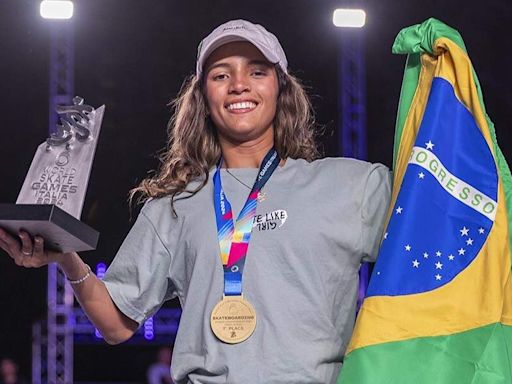 Rayssa Leal supera sete japonesas e é campeã mundial de skate street