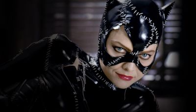 BATMAN RETURNS Star Michelle Pfeiffer Shares Some Original Script Pages From The 1992 Classic