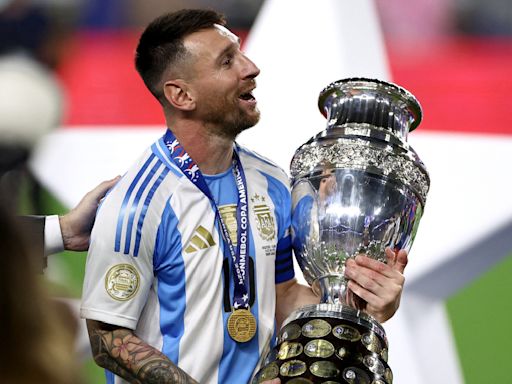 El GRAN GESTO de Lionel Messi con Ángel Di María y Nicolás Otamendi tras la consagración en la Copa América