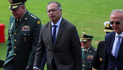 El presidente Gustavo Petro pidió al nuevo comandante del Ejército ampliar los entrenamientos de la Fuerza Militar