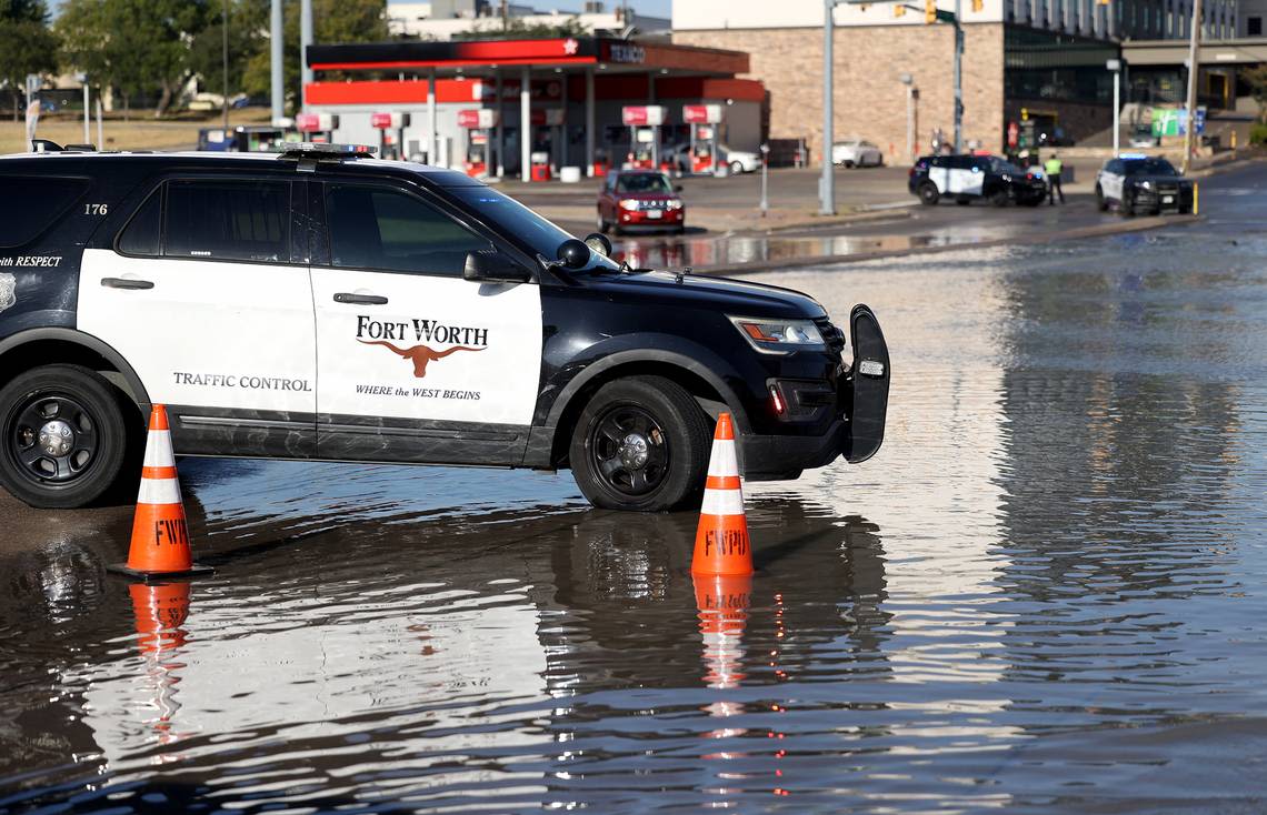 Flood advisory affecting Dallas and Tarrant counties until early Sunday morning, says the NWS