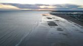 En Normandie, la montée des eaux menace les vestiges du Débarquement