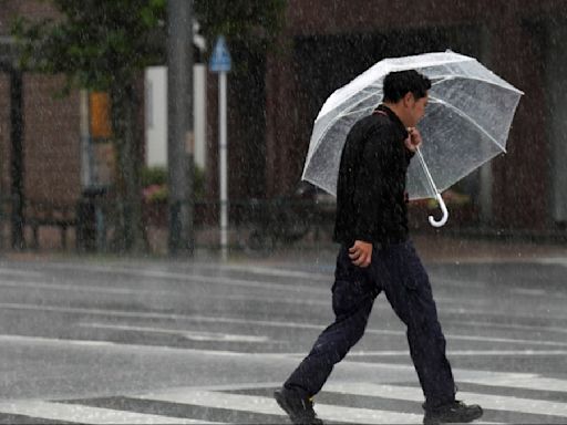 日關東降暴雨 新幹線停駛 羽田機場暫停起降