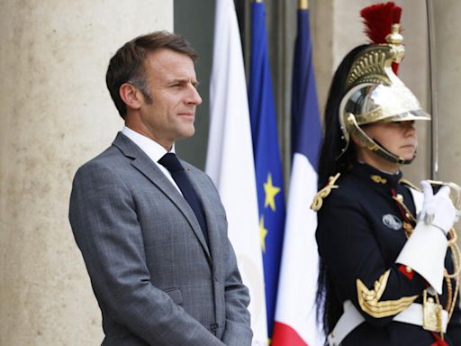 France: Emmanuel Macron renvoie à nouveau la balle dans le camp des «forces républicaines»