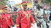 El líder golpista de Gabón anuncia la liberación del derrocado presidente Ali Bongo