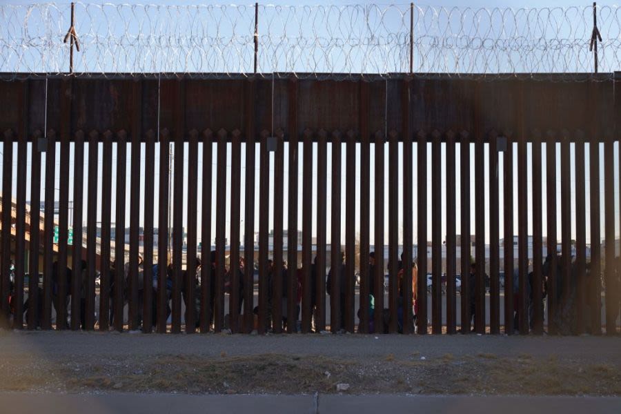 Gov. Jeff Landry visits Louisiana National Guard soldiers at US-Mexico border