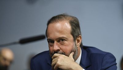 Silveira afirma que deve propor a Lula volta do horário de verão