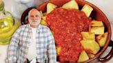 La receta del chef José Andrés para una salsa brava con solo seis ingredientes y lista en pocos minutos