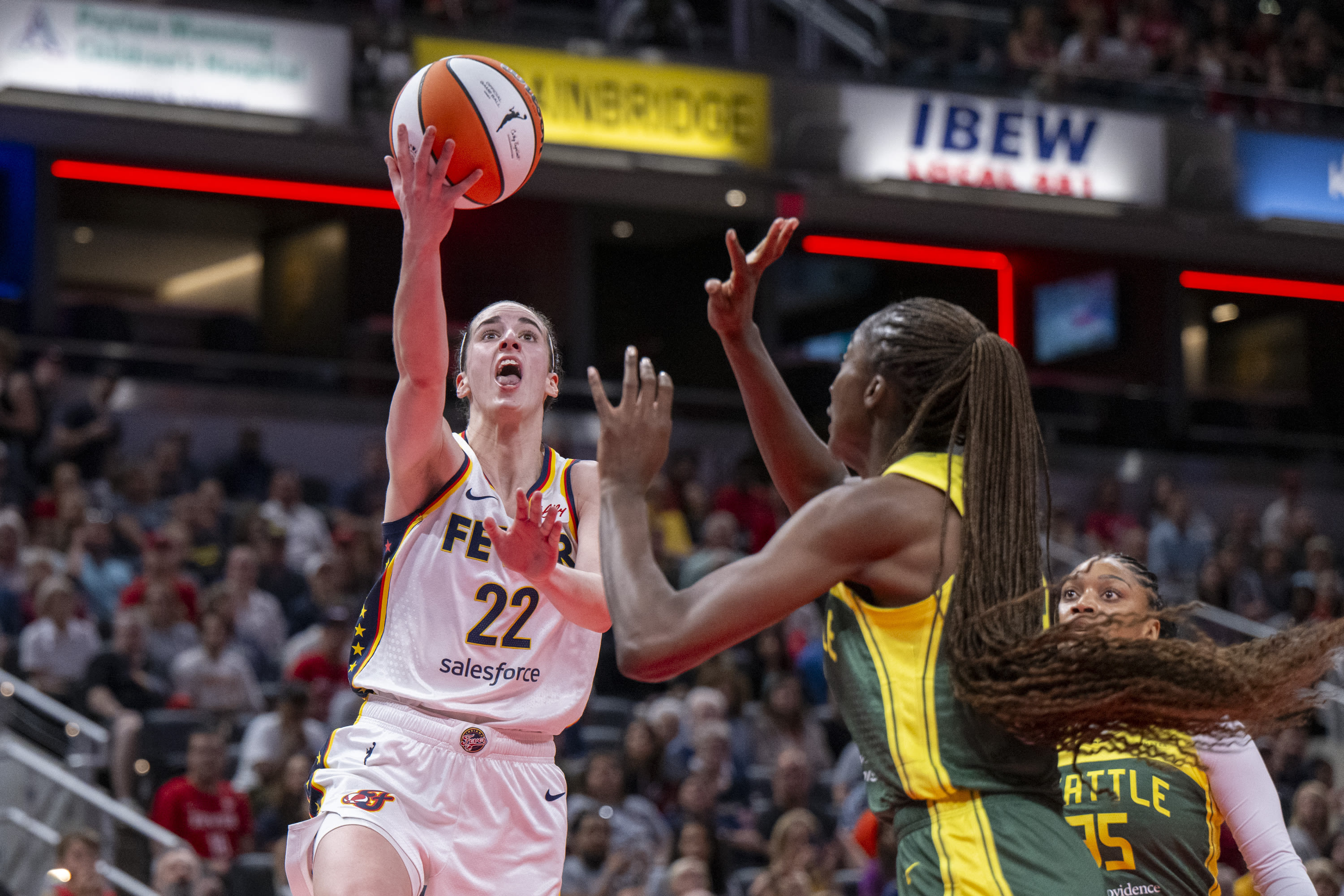 Caitlin Clark scores 20 points, but Jewell Loyd gets 22 to lead Storm over Fever 103-88