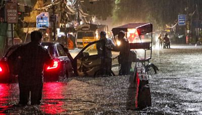 Delhi Deluge: Heavy rains kill 5, shools shut as roads in capital flooded, IMD issues red alert