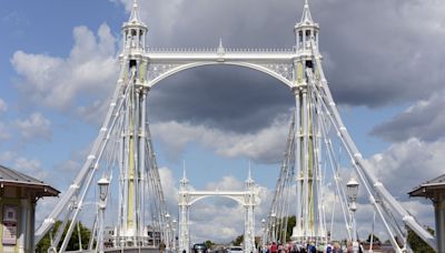 Albert Bridge: London drivers charged £630,000 in fines after weight restriction imposed