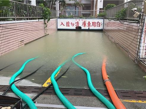 大樓淹水量如「3萬個浴缸」 釀三民區大停電！台電搶修中 - 生活