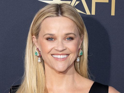Reese Witherspoon 'doesn't age' as fans confuse star for daughter Ava, 24