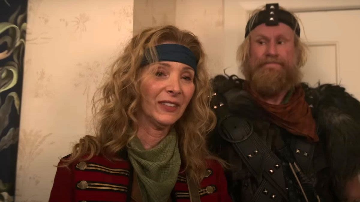 Friends Vet Lisa Kudrow Told Us Why It Was ‘Heaven’ Working With Taika Waititi And Jemaine Clement On Apple TV+’s Time Bandits Series