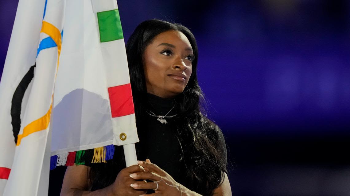 Simone Biles' GOAT necklace, Tom Cruise stunting away and Snoop Dogg kicking off LA2028 | Paris Olympics' Closing Ceremony