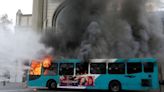 Escola em chamas: protestos violentos de alunos abalam Chile