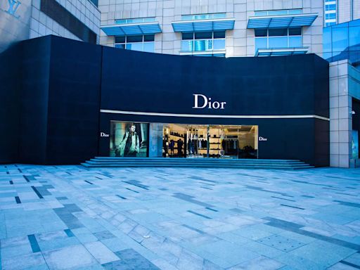 Italy's antitrust probing Armani, Dior over alleged exploitation of workers; violating consumer code - ET LegalWorld