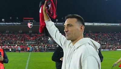 Lionel Scaloni fue homenajeado en la cancha de Newell’s: “Qué voy a soñar esto, fue mucho más allá”