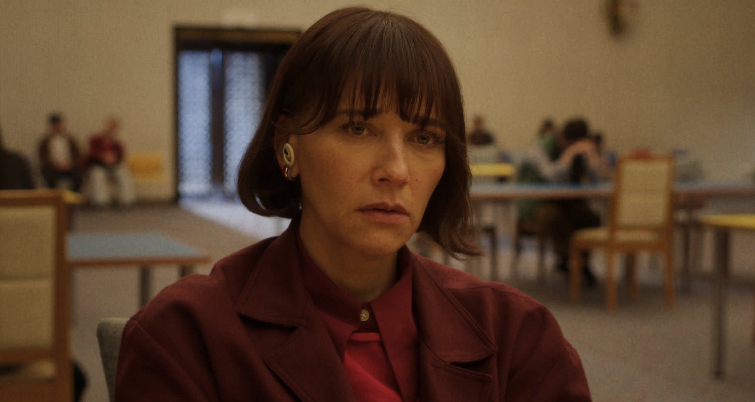 Apple TV+ Debuts First ‘Sunny’ Trailer Starring Rashida Jones – Watch Now!