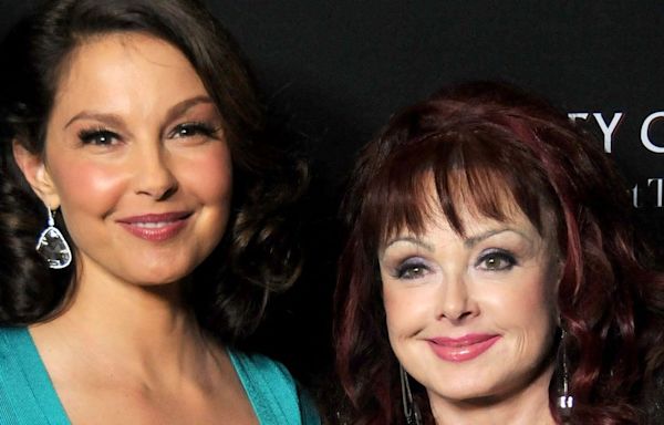 Ashley Judd Reflects On What Mental Illness 'Stole' From Late Mother Naomi Judd