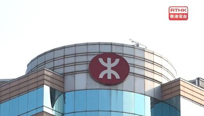 港鐵及輕鐵正逐步加密班次 港鐵巴士將於三號信號發出後恢復 - RTHK