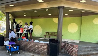 Martin Luther King Jr. Middle School students connect with nature and creativity with a new mural at Jefferson Park